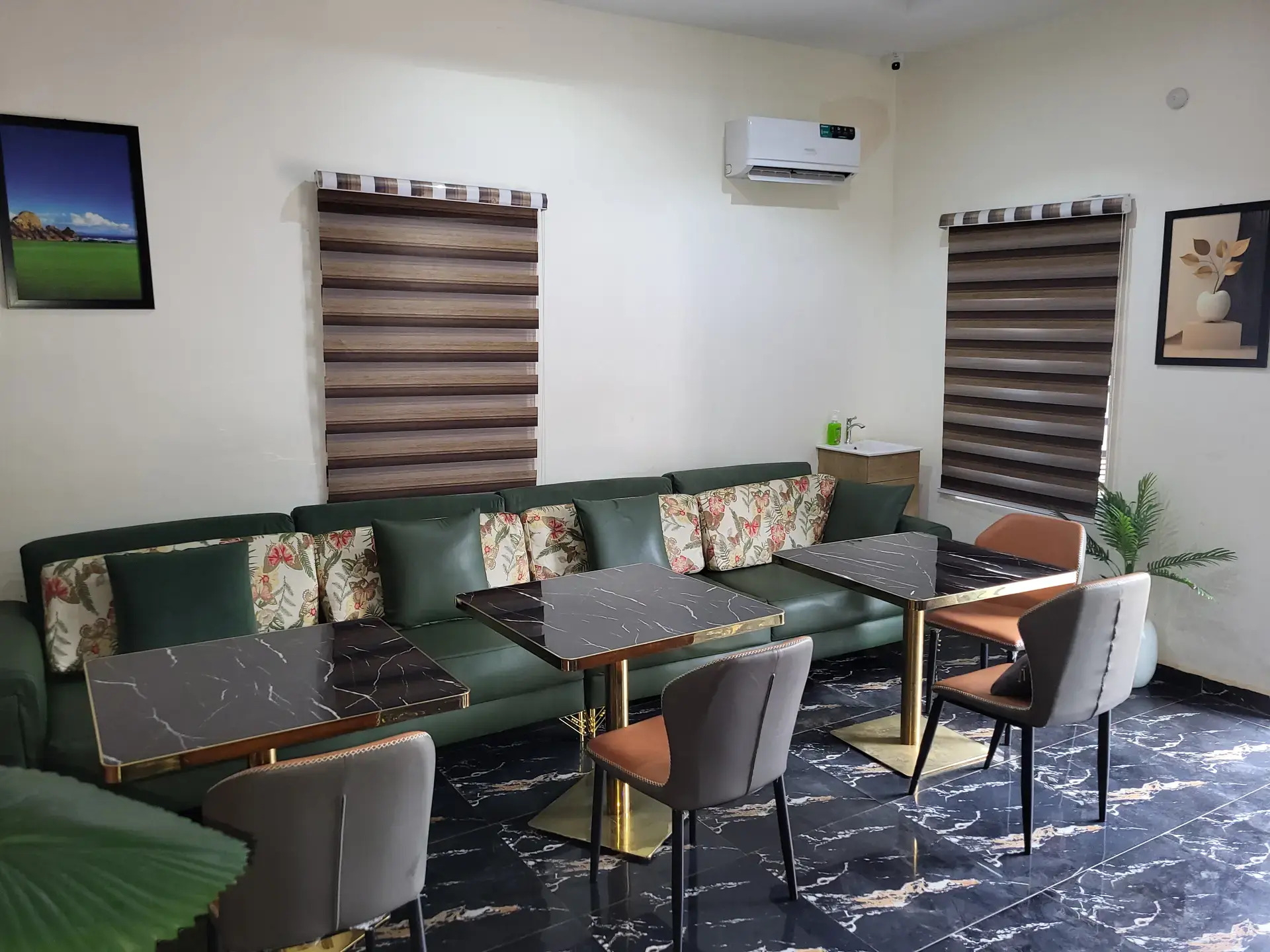 https://pub-ff955b52a60f4b389a6ebb266e2b8bbd.r2.dev/images/about-section/20260516_172002.jpg.jpg | Kedo Hotel and Suite