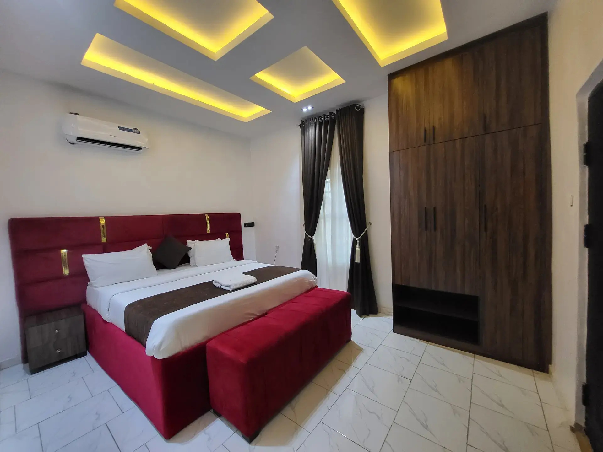 https://pub-ff955b52a60f4b389a6ebb266e2b8bbd.r2.dev/images/others/20260516_170144.jpg.jpg | Kedo Hotel and Suite