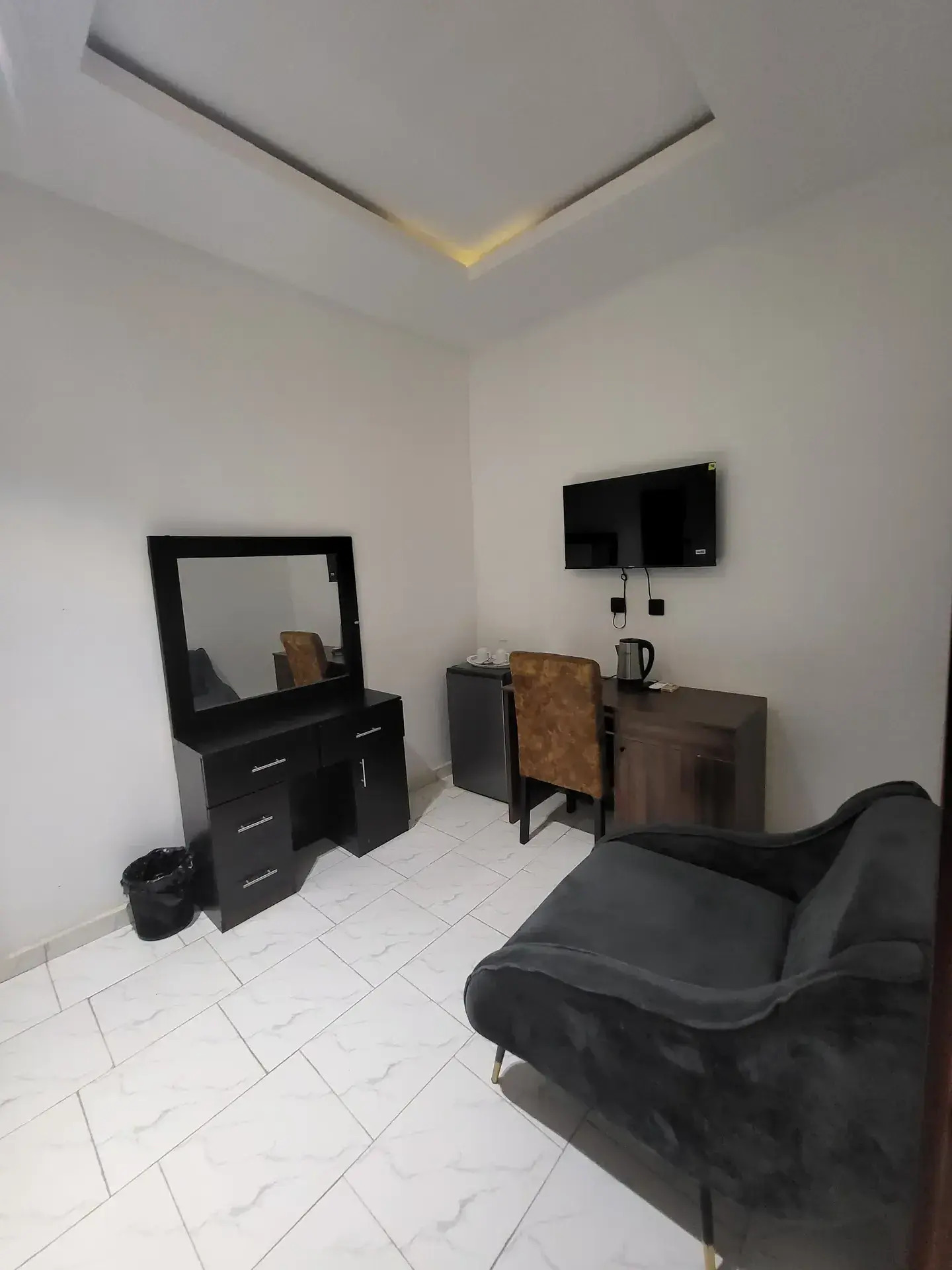 https://pub-ff955b52a60f4b389a6ebb266e2b8bbd.r2.dev/images/others/20260516_170648.jpg.jpg | Kedo Hotel and Suite